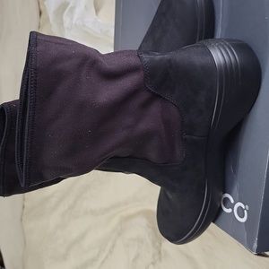 NIB  Ecco soft 7 wedge boot